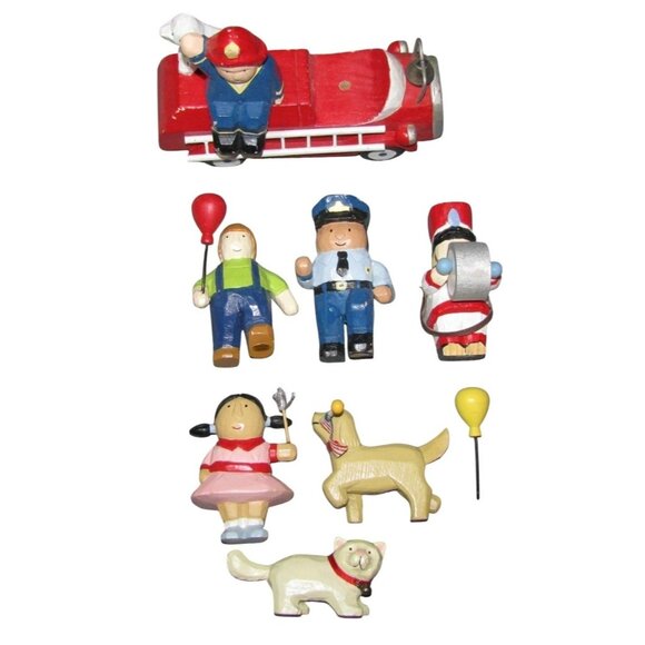 Wooden Firetruck Parade Set with Characters & Animals Montessori - Picture 4 of 9